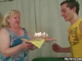 Wife Busts Her Man Fucking Huge Granny, xxx film 7a | xHamster