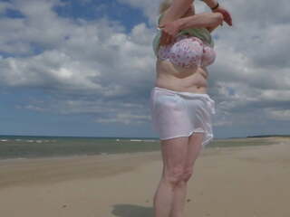 Wife Walking on Beach, Free HD adult clip film 4c | xHamster