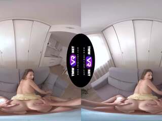 TmwVRnet - Isabella De Laa - Feet Massage gives Bright Orgasms